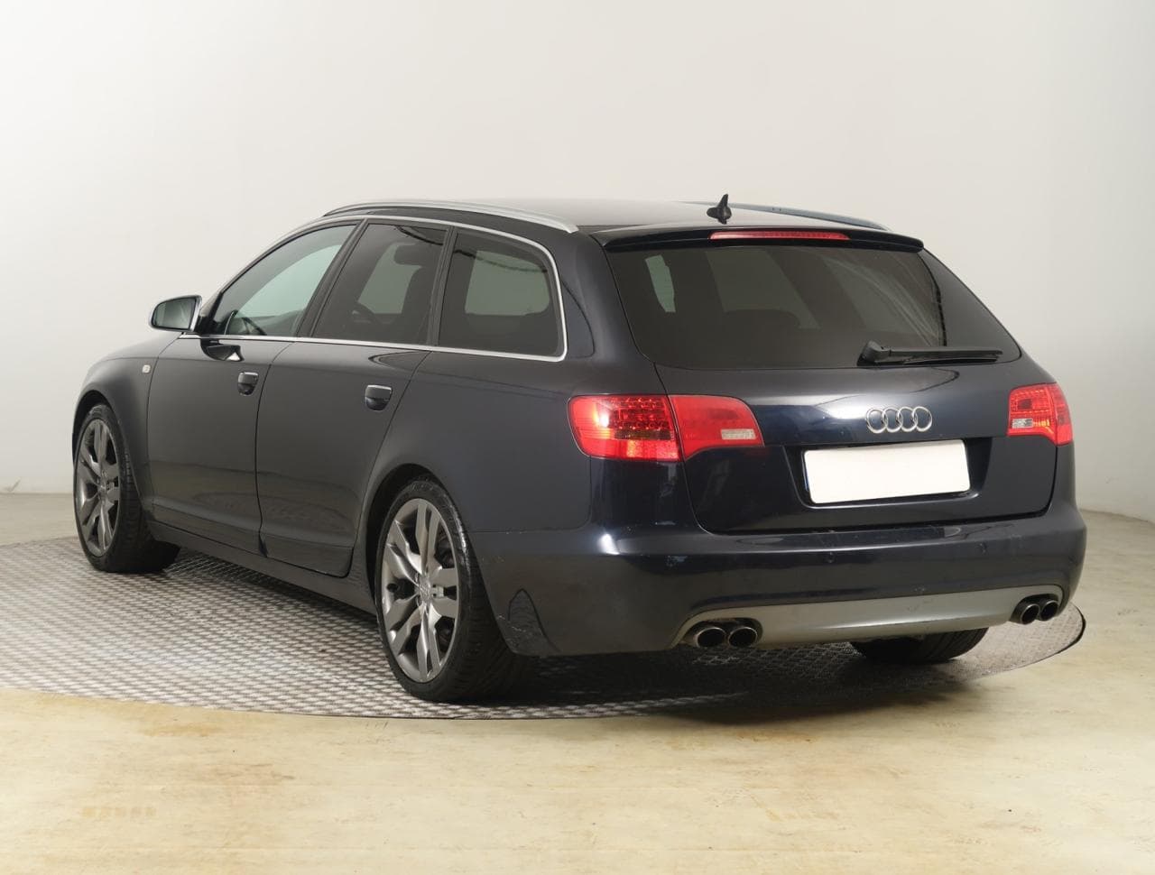2007 Audi S6 - 5