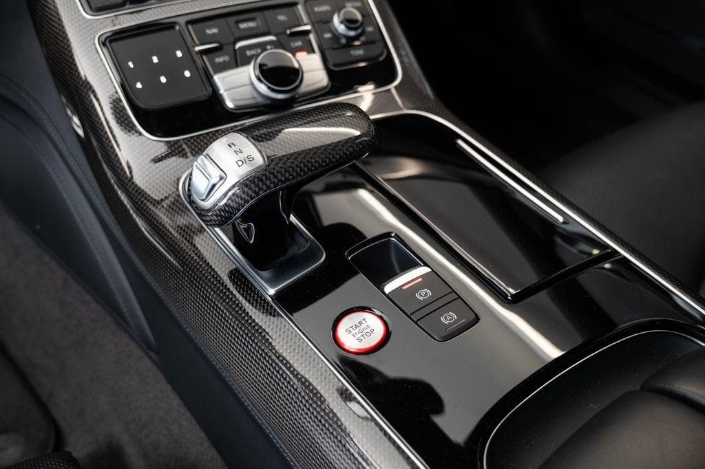 2016 Audi S8 - 19