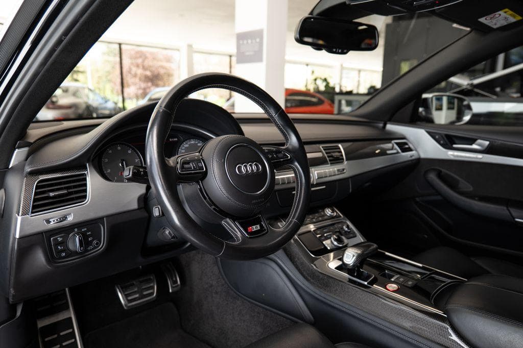 2016 Audi S8 - 5