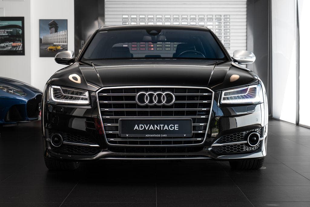 2016 Audi S8 - 2