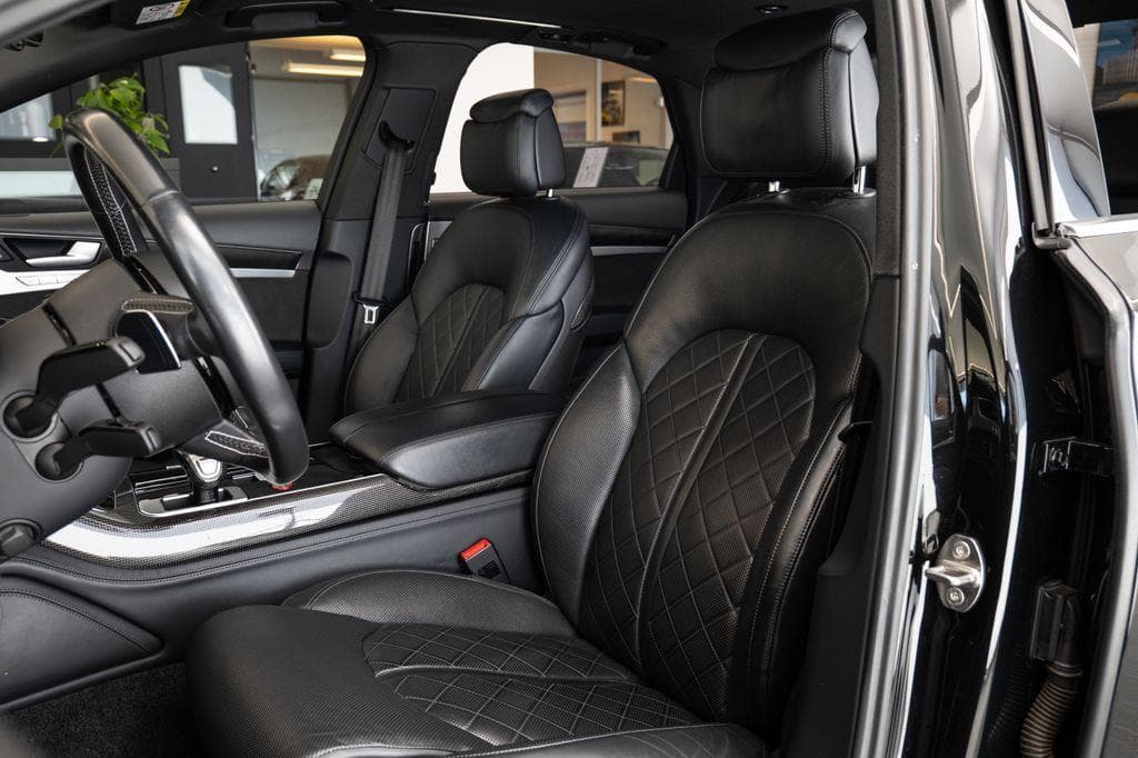 2016 Audi S8 - 9
