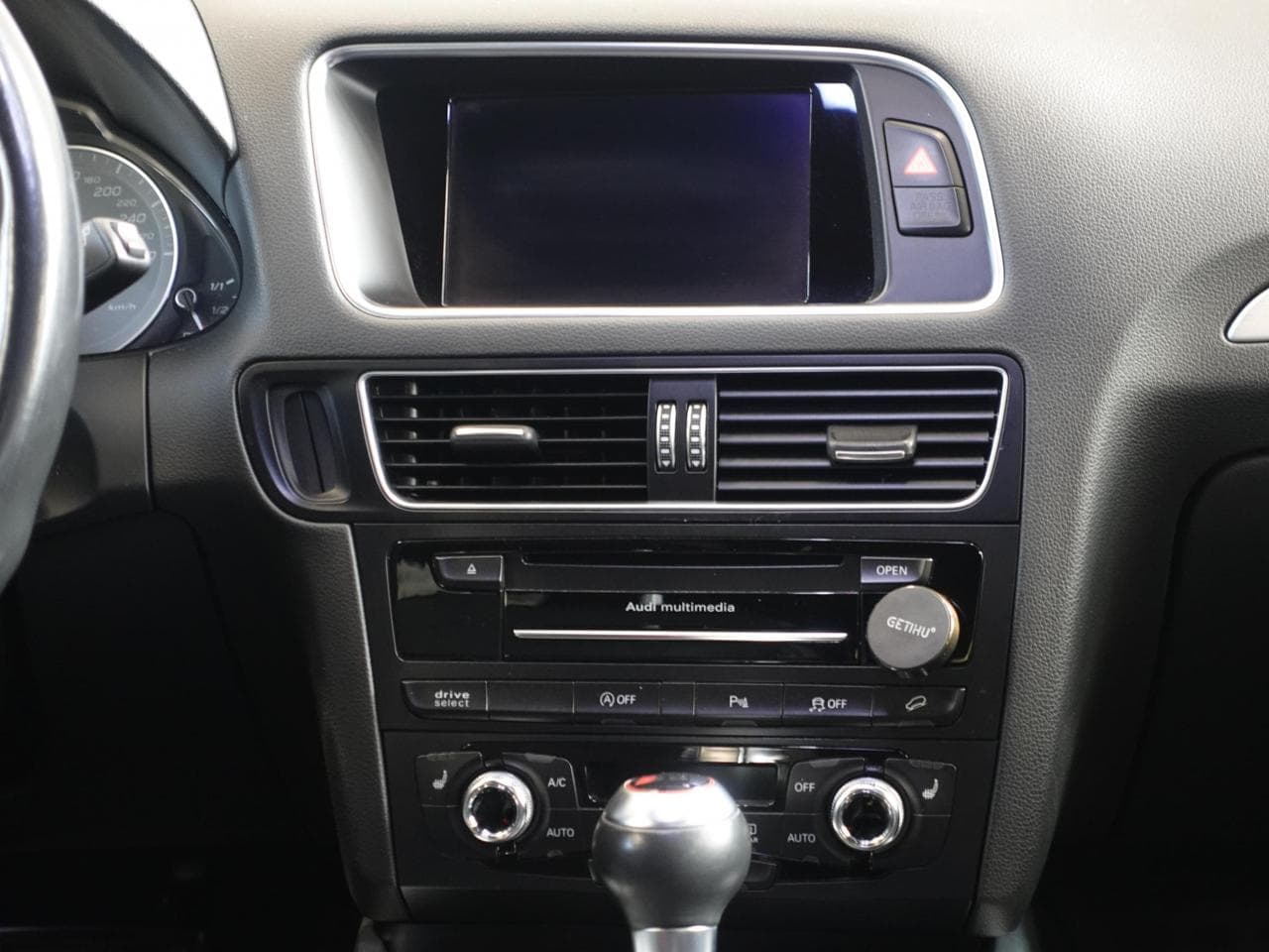 2015 Audi SQ5 - 10
