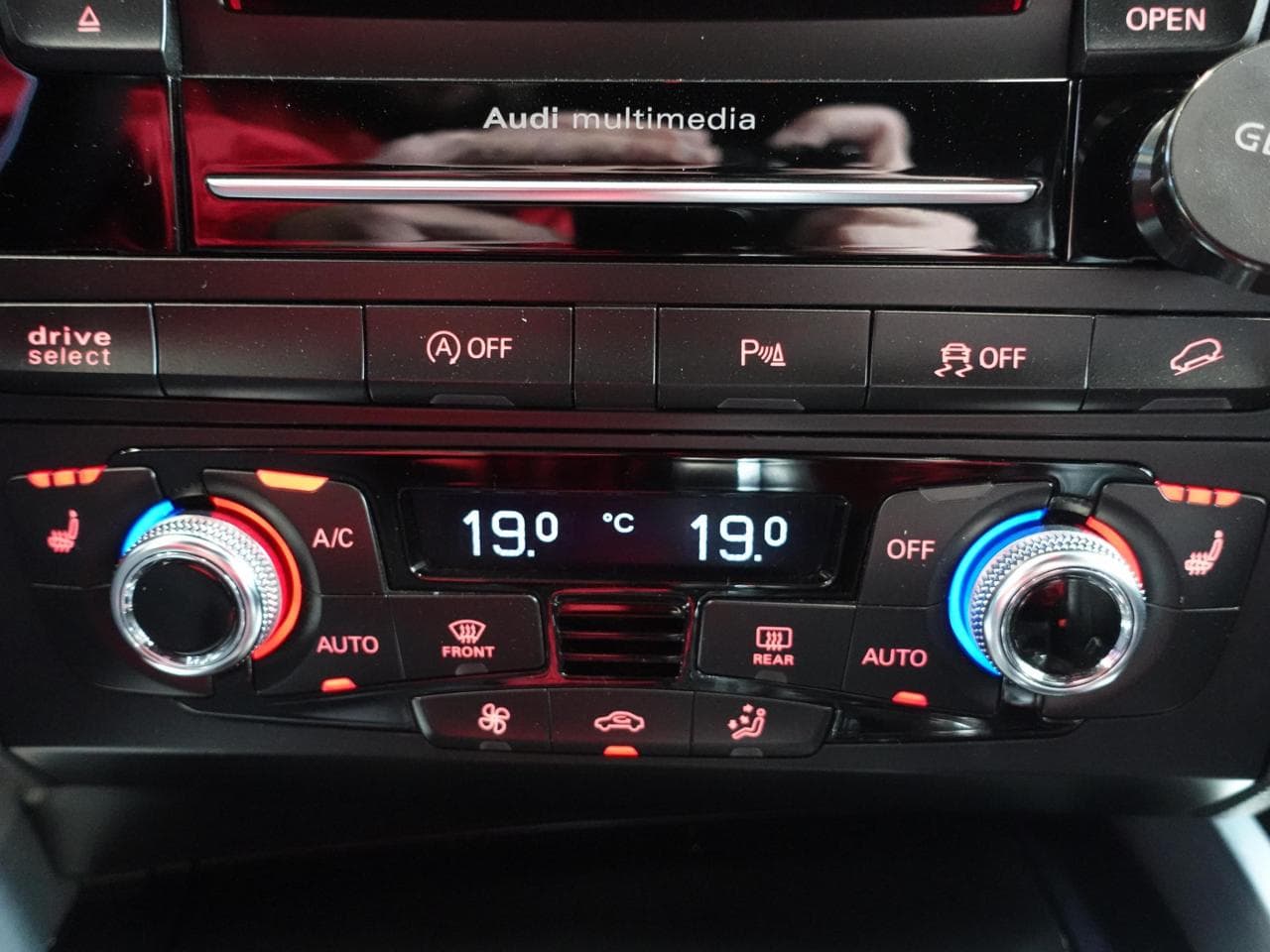 2015 Audi SQ5 - 20