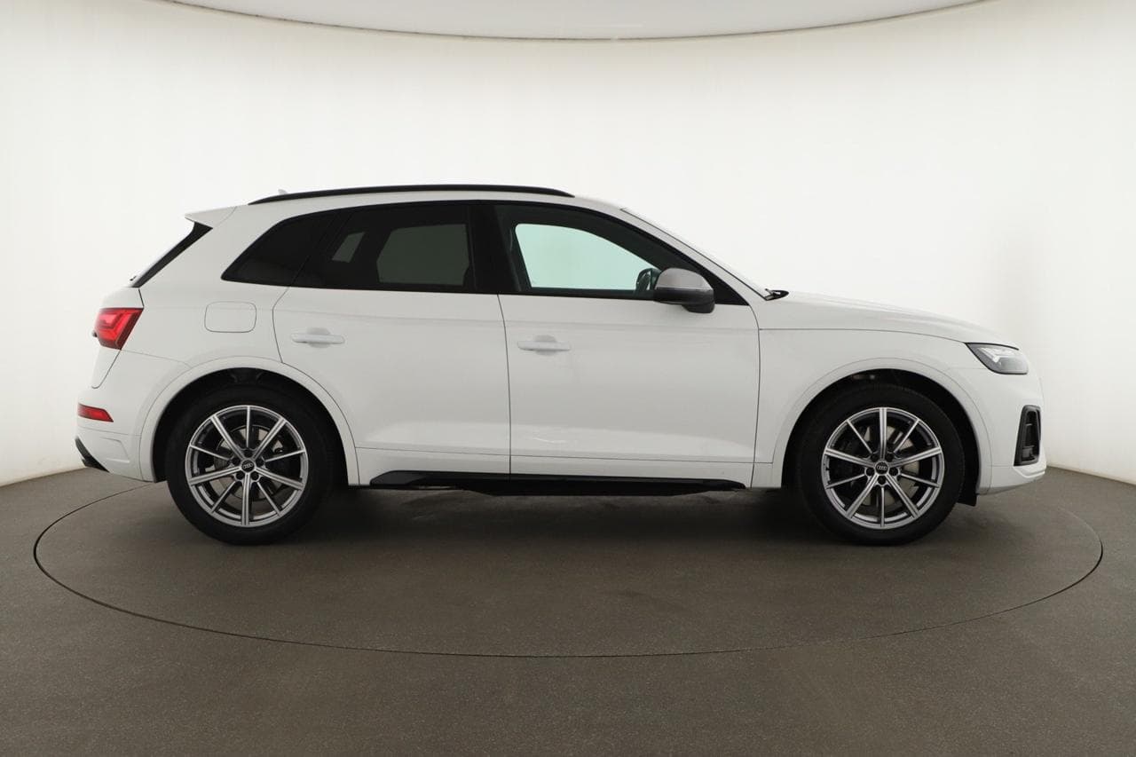 2022 Audi SQ5 - 10