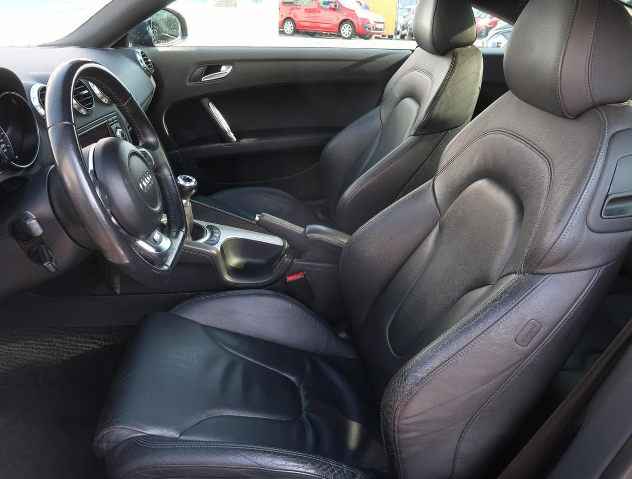 2008 Audi TT - 29
