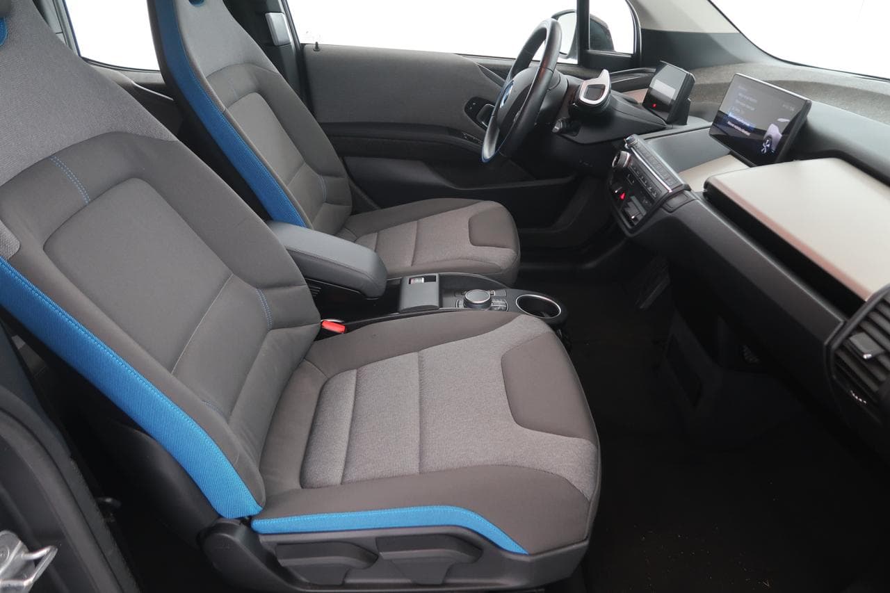 2020 BMW i3 - 12