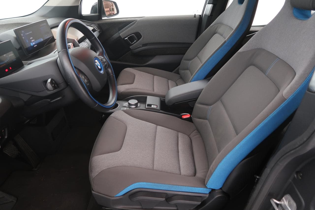 2020 BMW i3 - 16