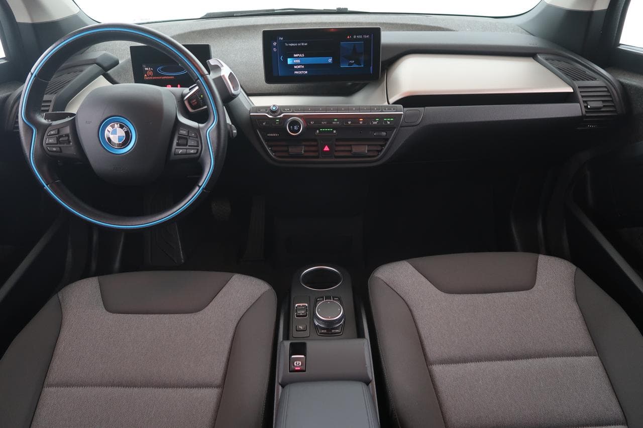 2020 BMW i3 - 10