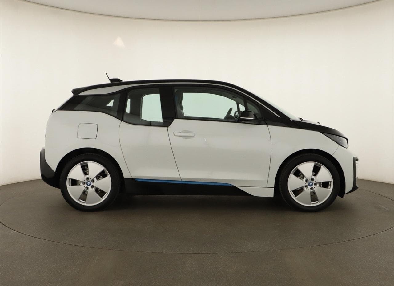 2021 BMW i3 - 14
