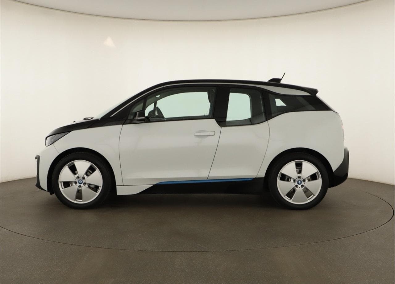 2021 BMW i3 - 6