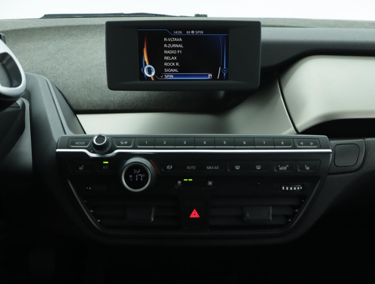 2014 BMW i3 - 33