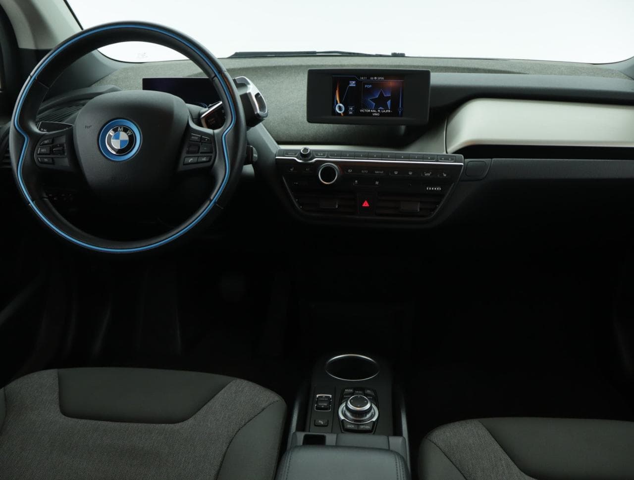 2014 BMW i3 - 17