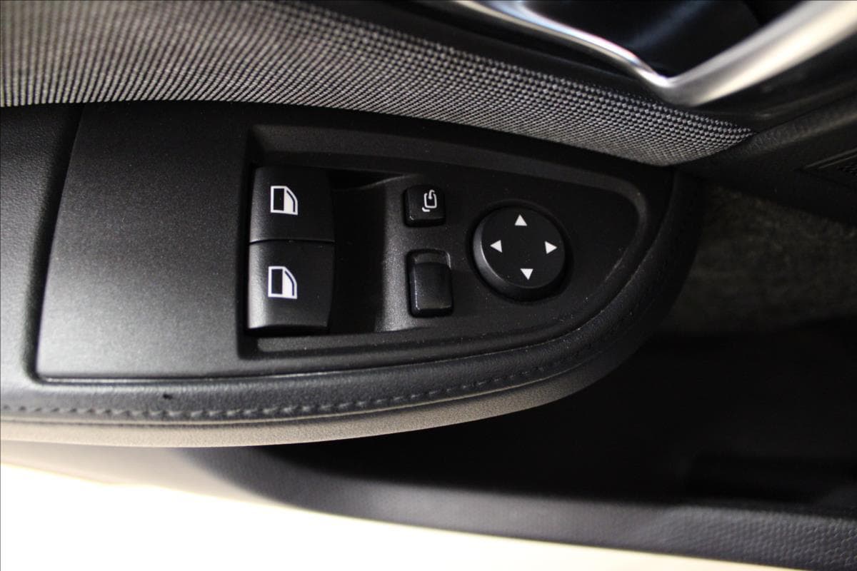 2016 BMW i3 - 15