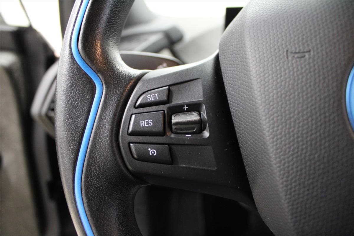 2016 BMW i3 - 21