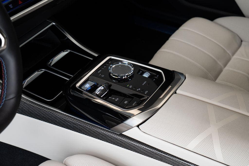 2023 BMW I7 - 16