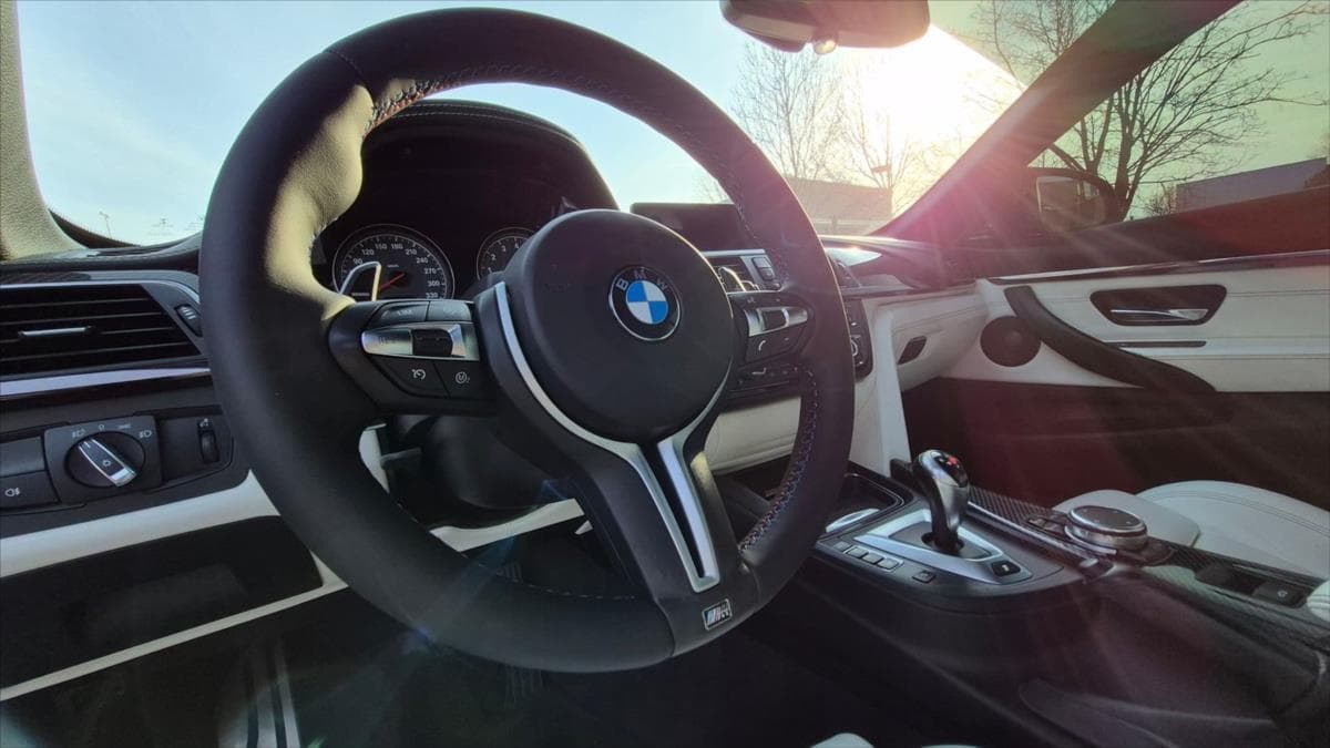 2016 BMW M4 - 11