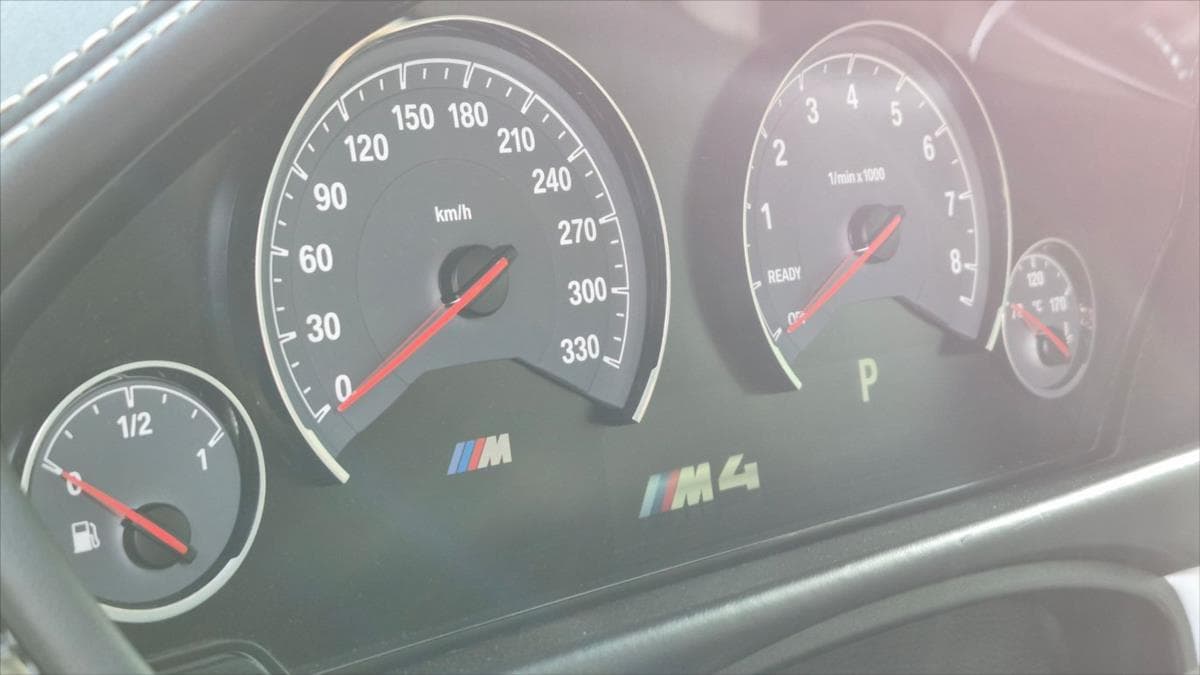 2016 BMW M4 - 16