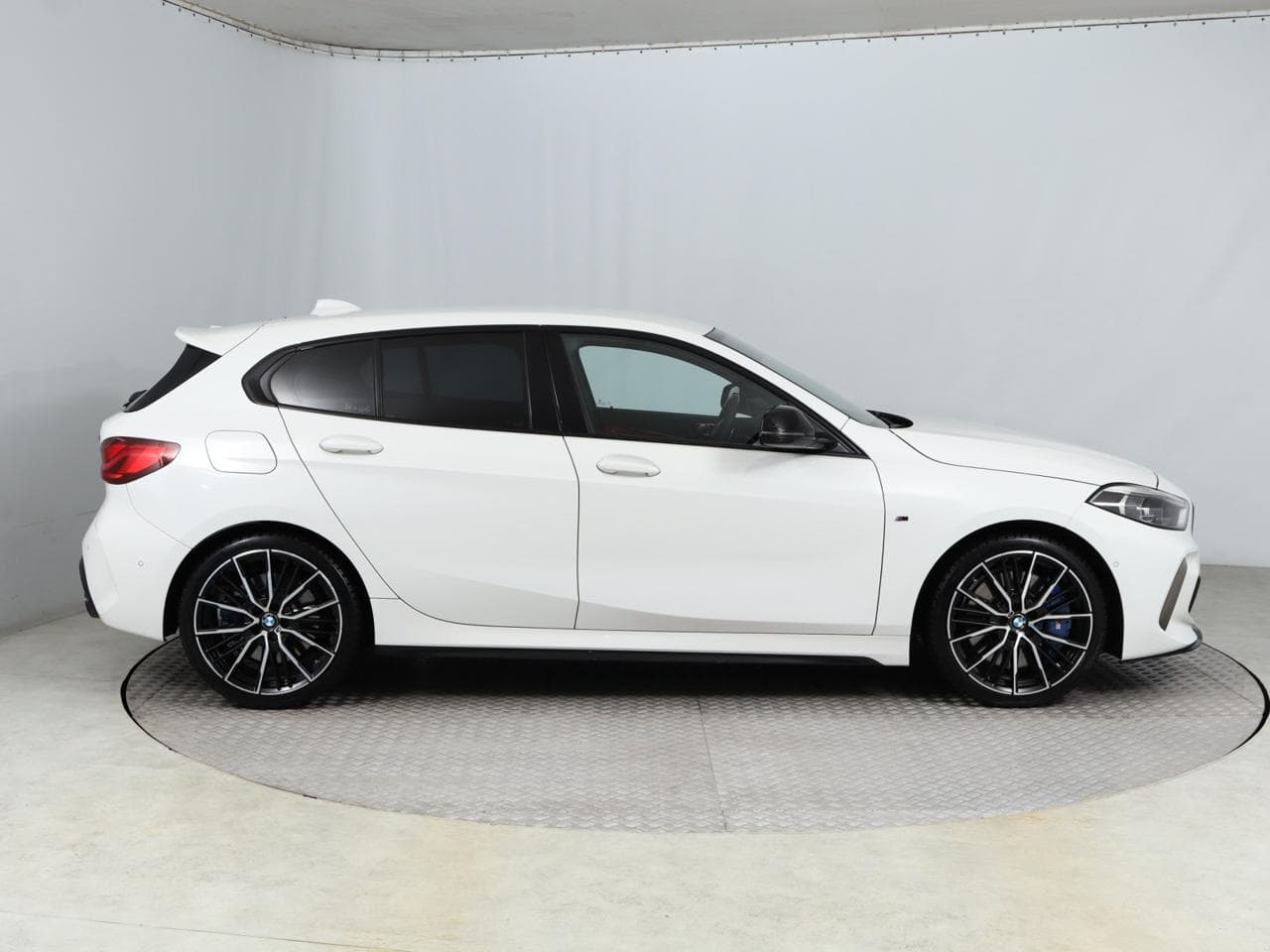 2020 BMW 1-SERIES - 8