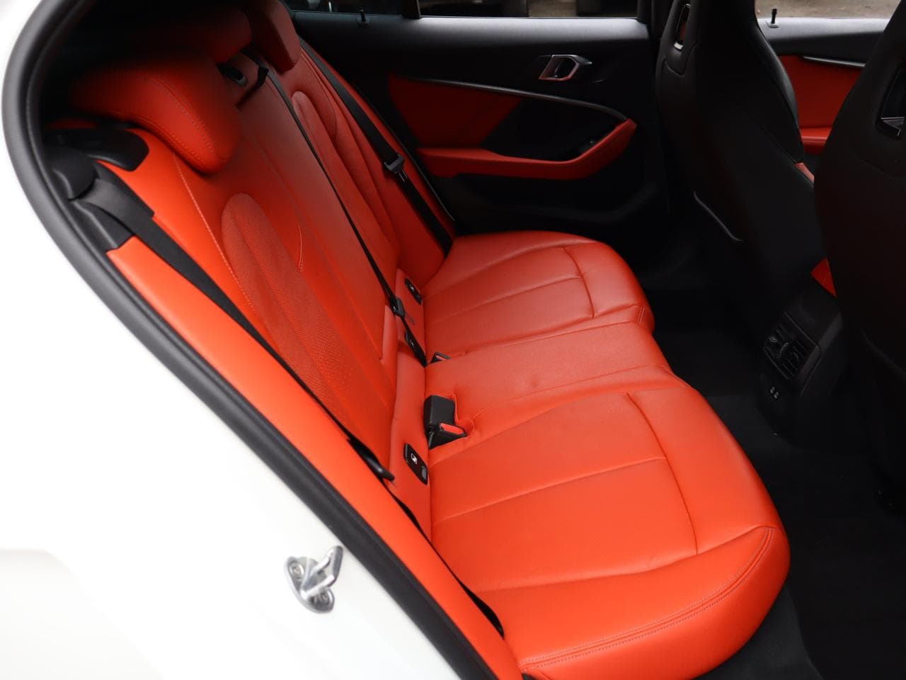 2020 BMW 1-SERIES - 11