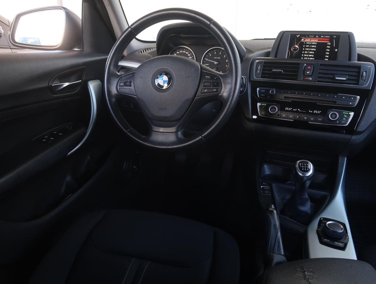 2016 BMW 1-SERIES - 8