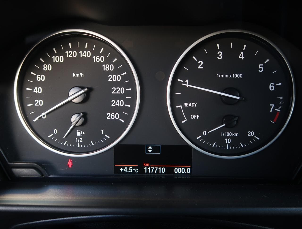 2016 BMW 1-SERIES - 16