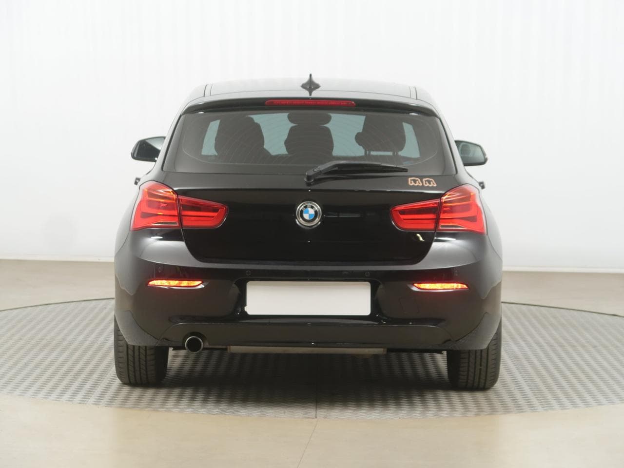 2016 BMW 1-SERIES - 5