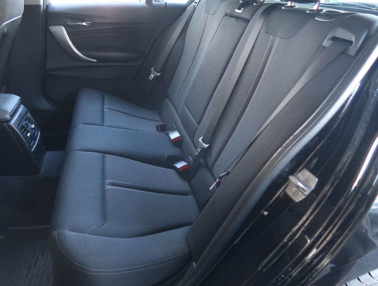 2016 BMW 1-SERIES - 14