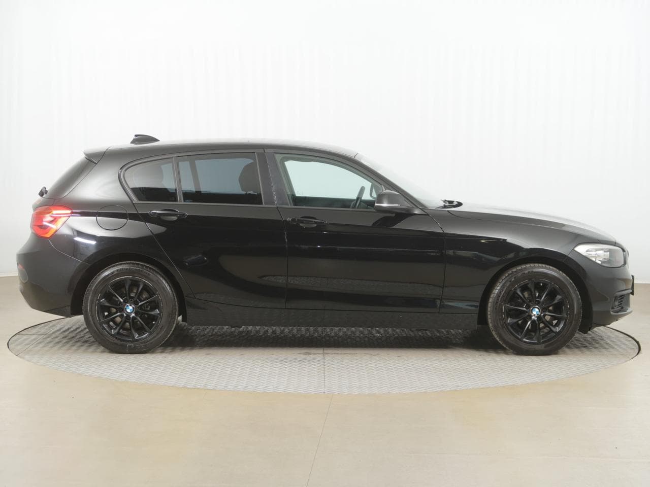 2016 BMW 1-SERIES - 7