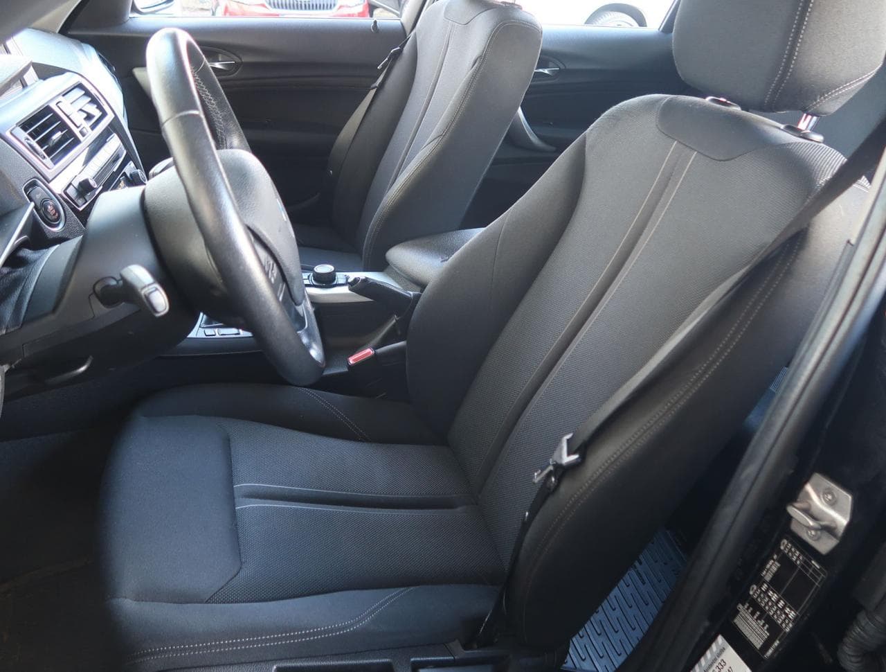 2016 BMW 1-SERIES - 15