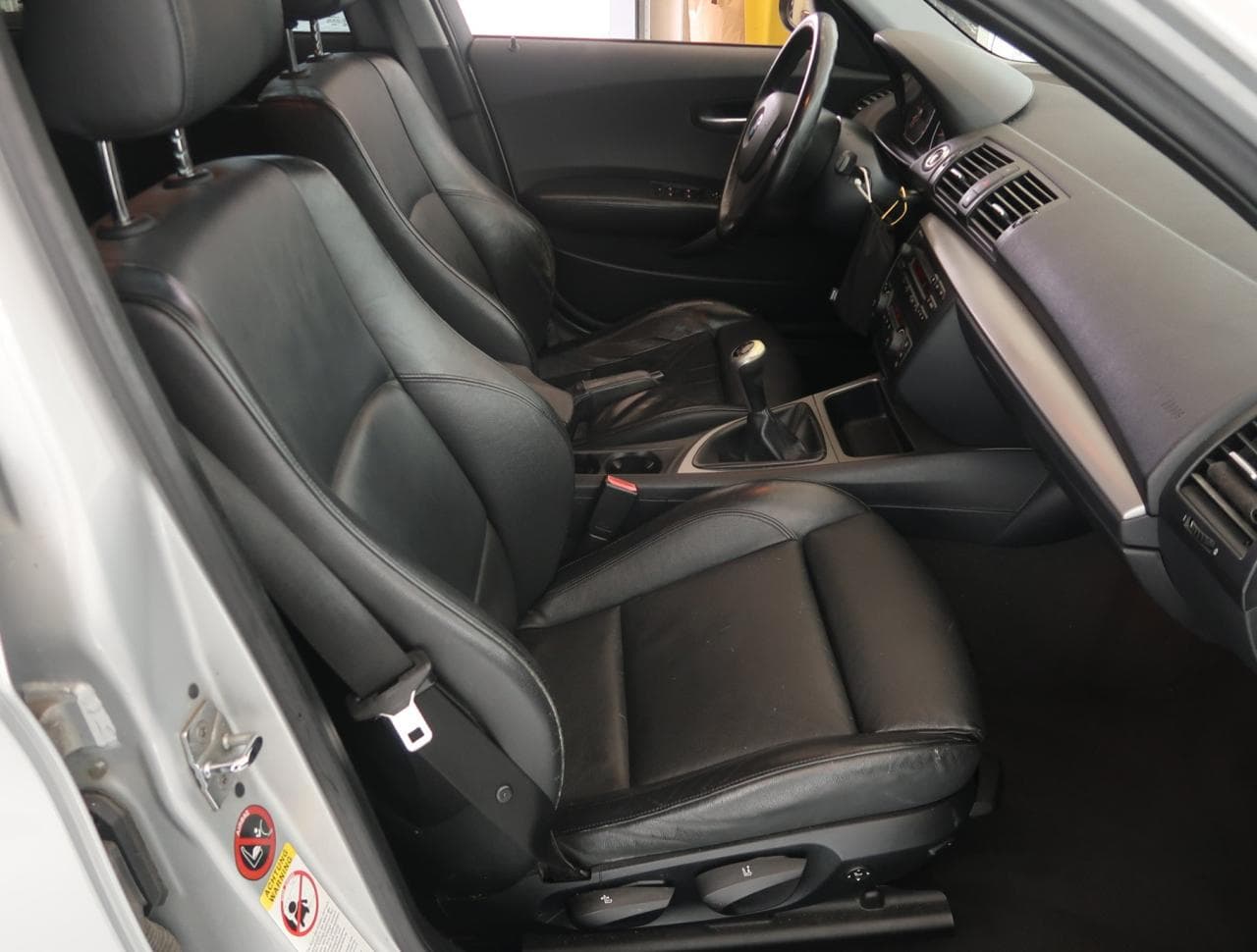 2005 BMW 1-SERIES - 12