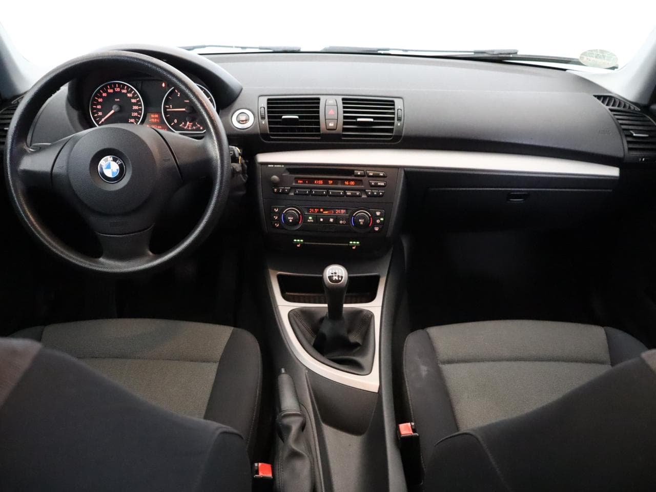2005 BMW 1-SERIES - 9