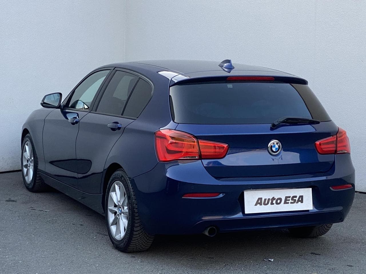 2016 BMW 1-SERIES - 6