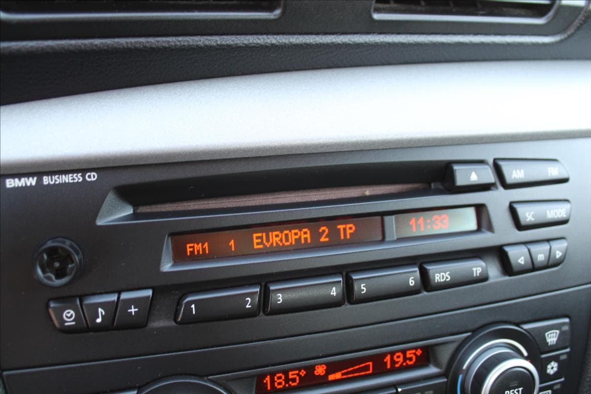 2007 BMW 1-SERIES - 12