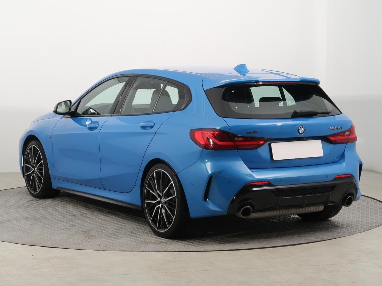 2019 BMW 1-SERIES - 5
