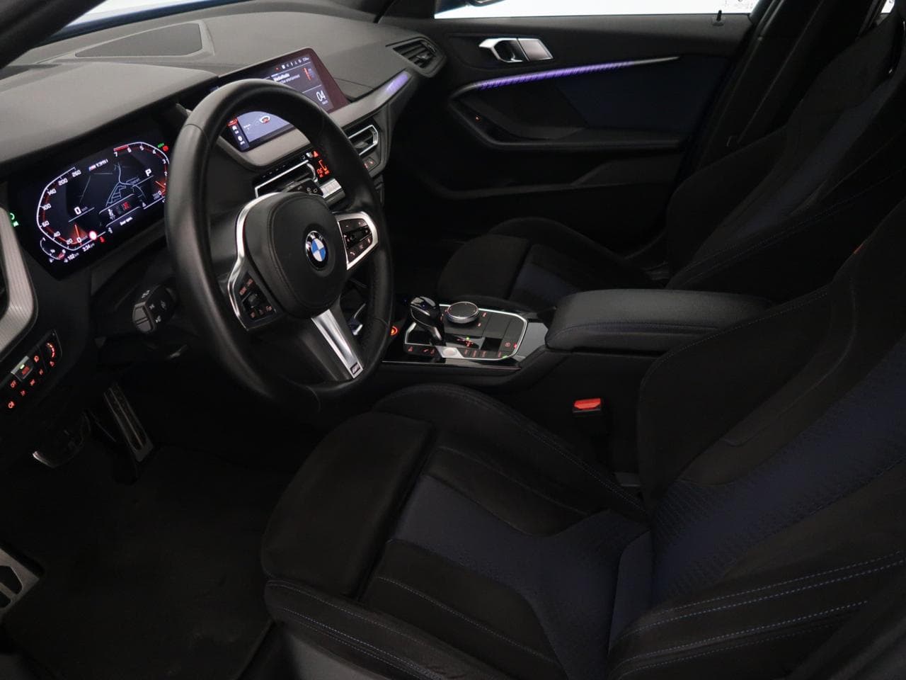 2019 BMW 1-SERIES - 16