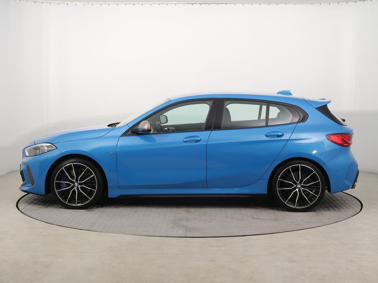 2019 BMW 1-SERIES - 4