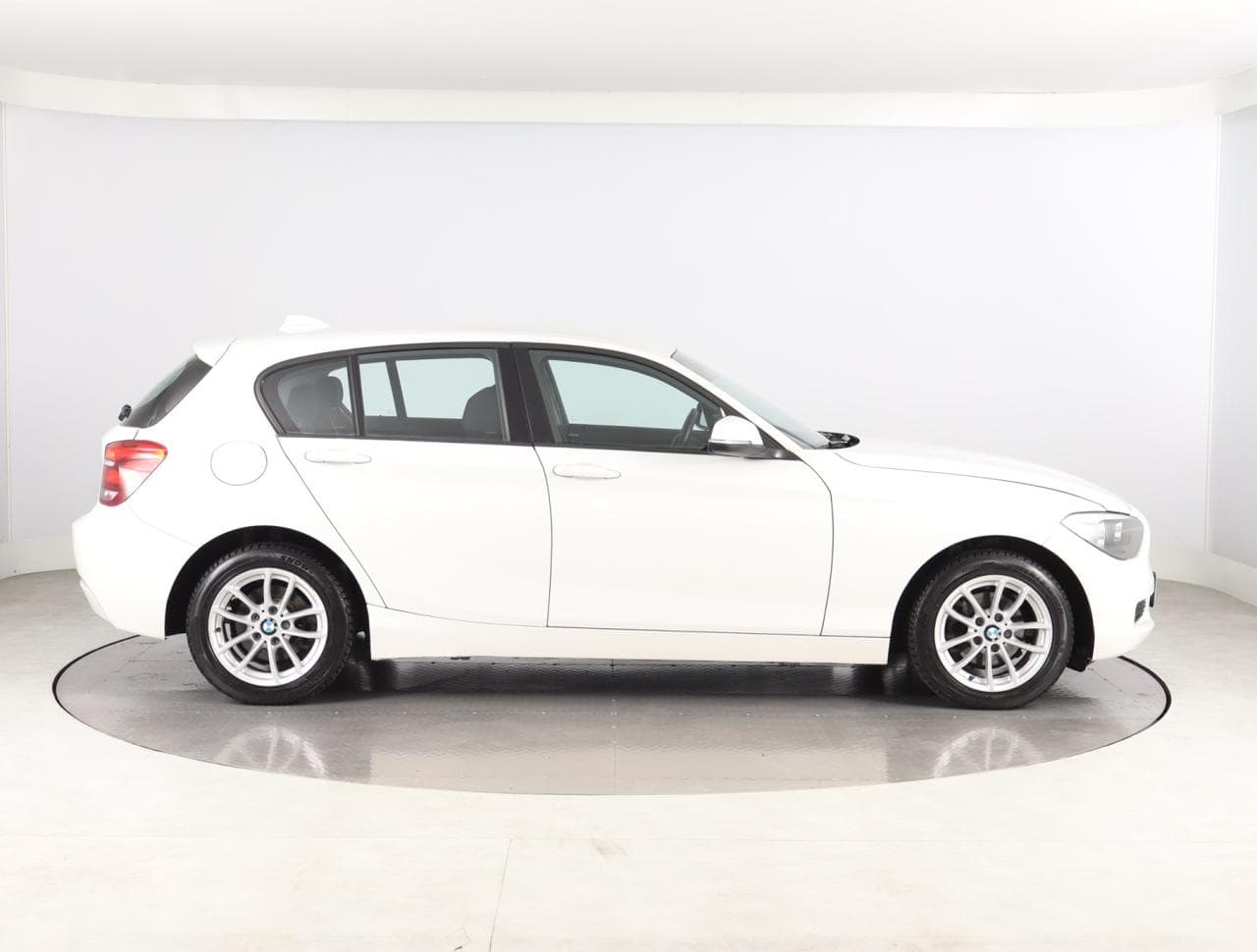 2013 BMW 1-Series - 8