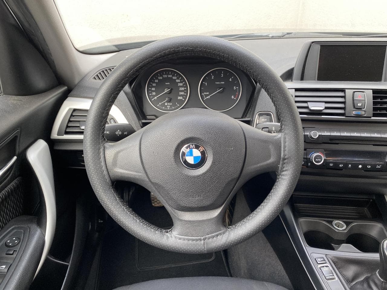2012 BMW 1-SERIES - 11