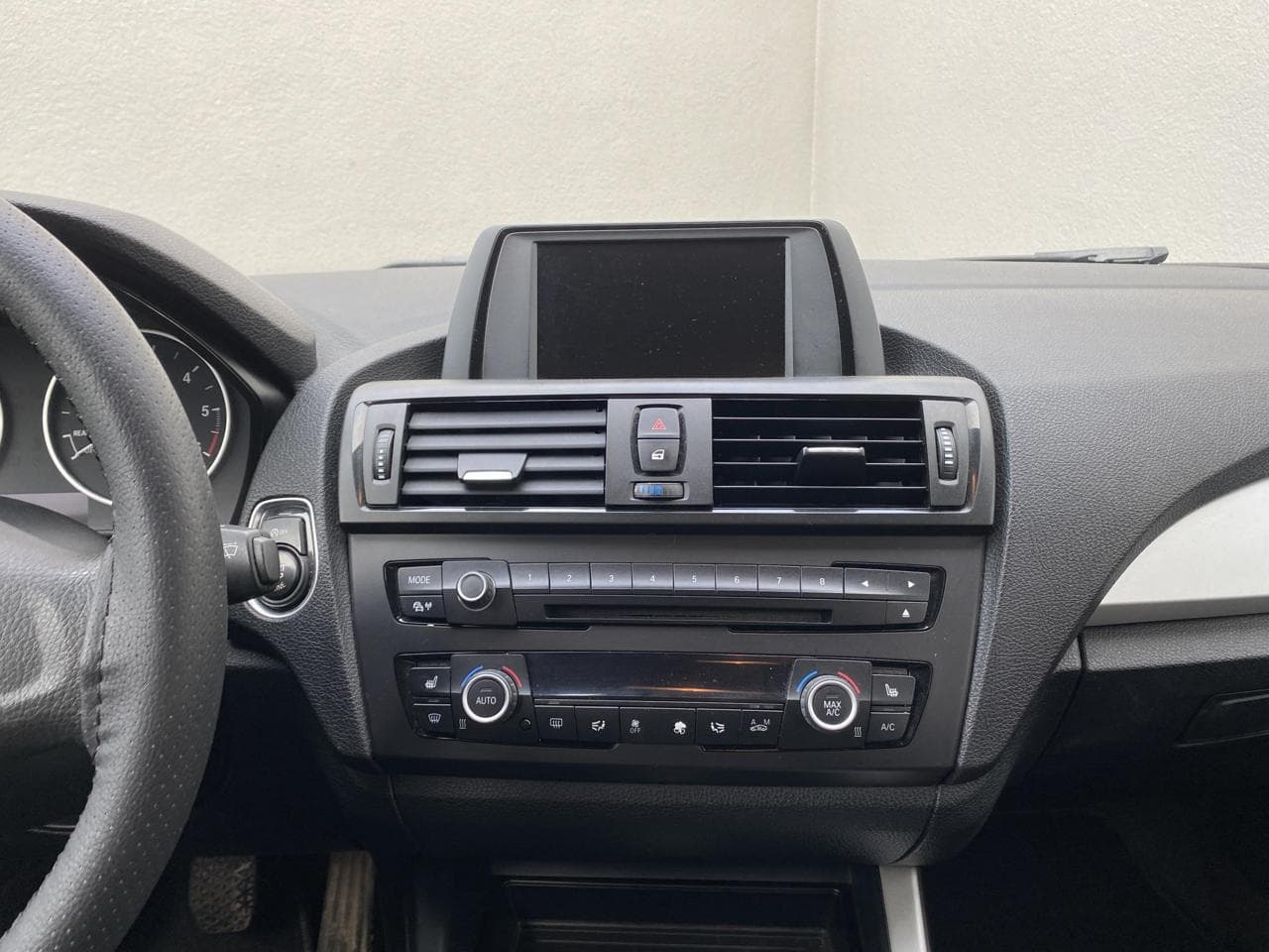 2012 BMW 1-SERIES - 12