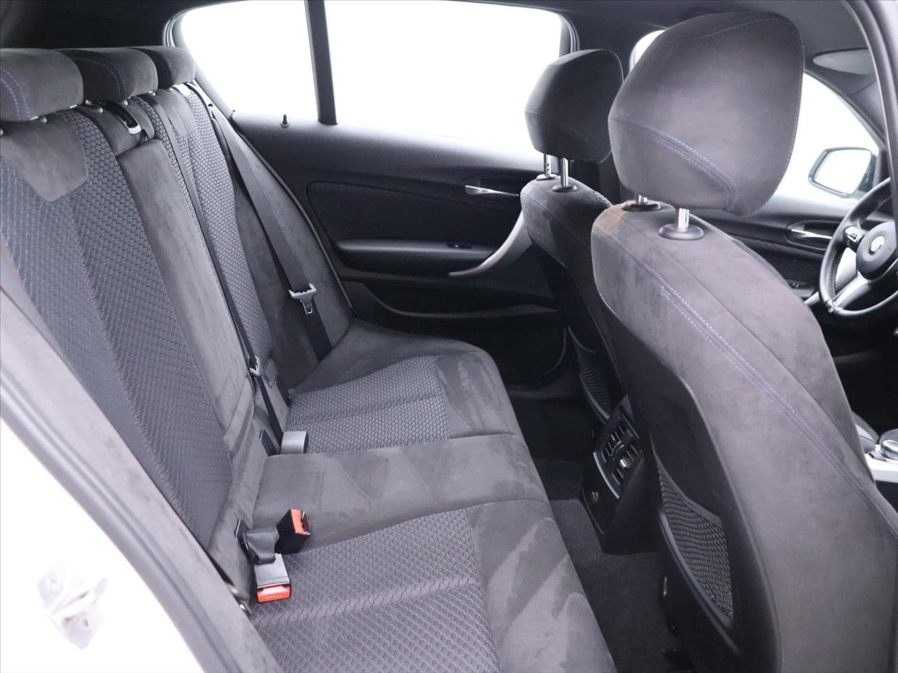 2015 BMW 1-Series - 37