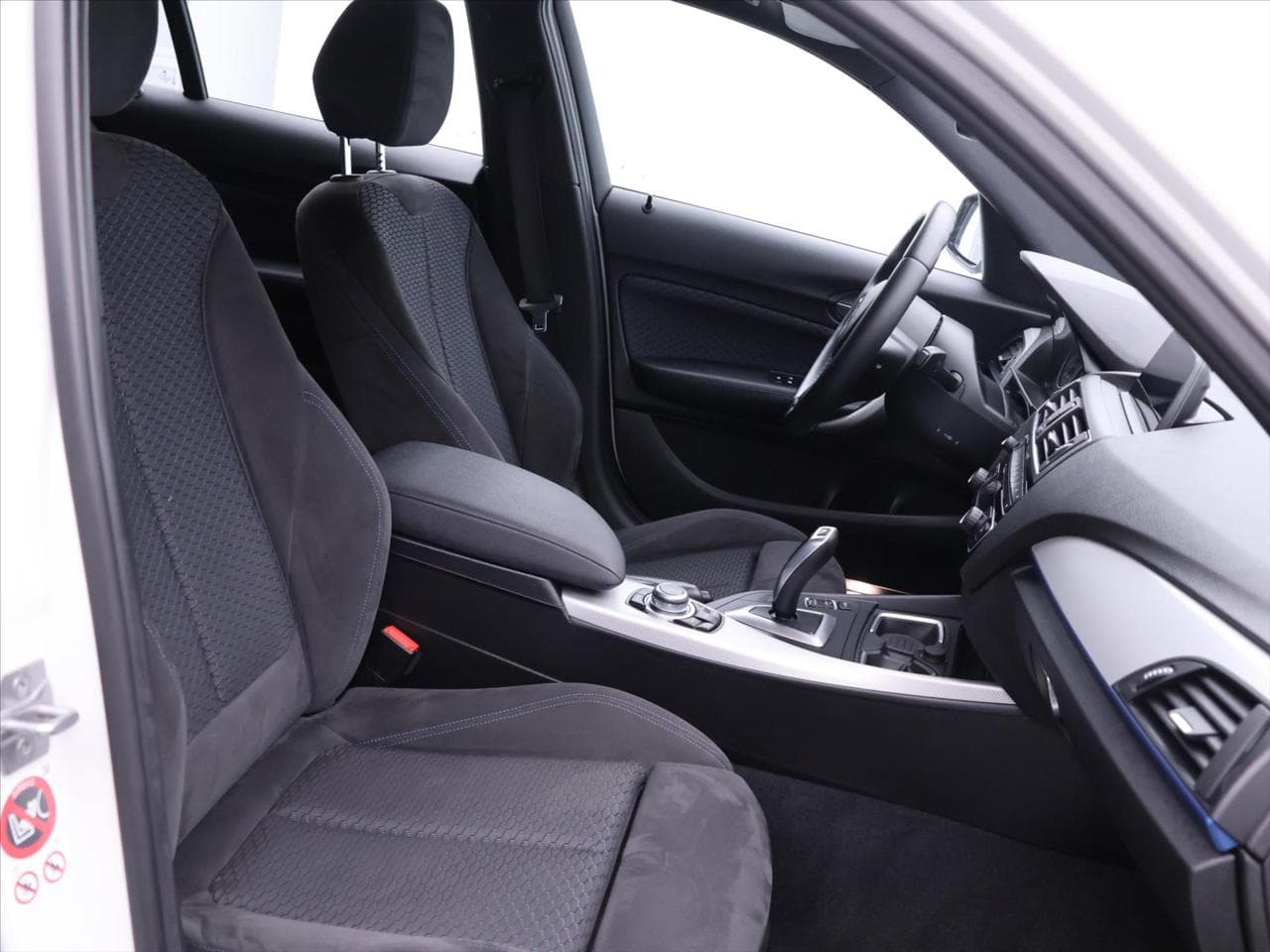 2015 BMW 1-Series - 35