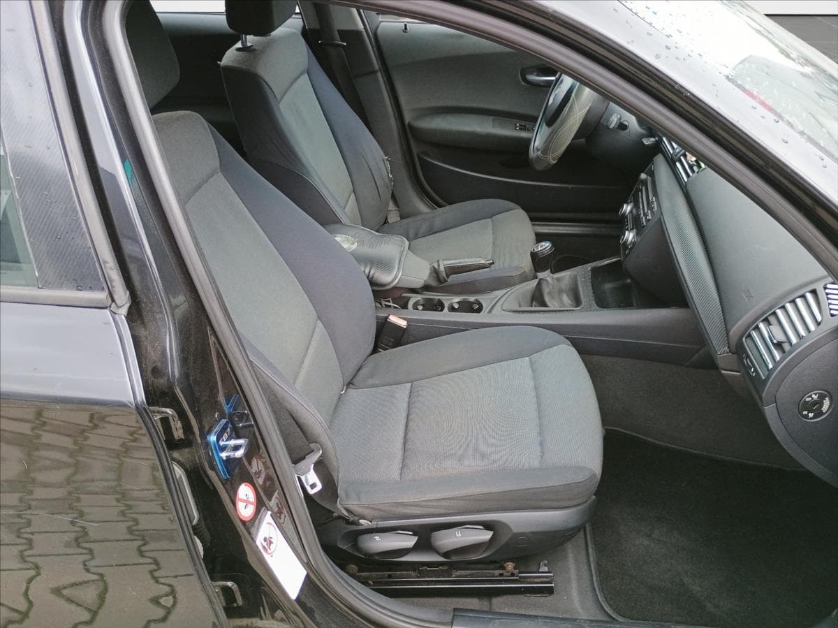 2005 BMW 1-SERIES - 17