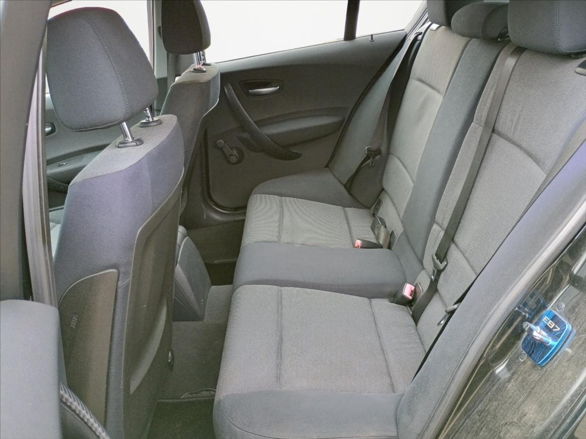 2005 BMW 1-SERIES - 15