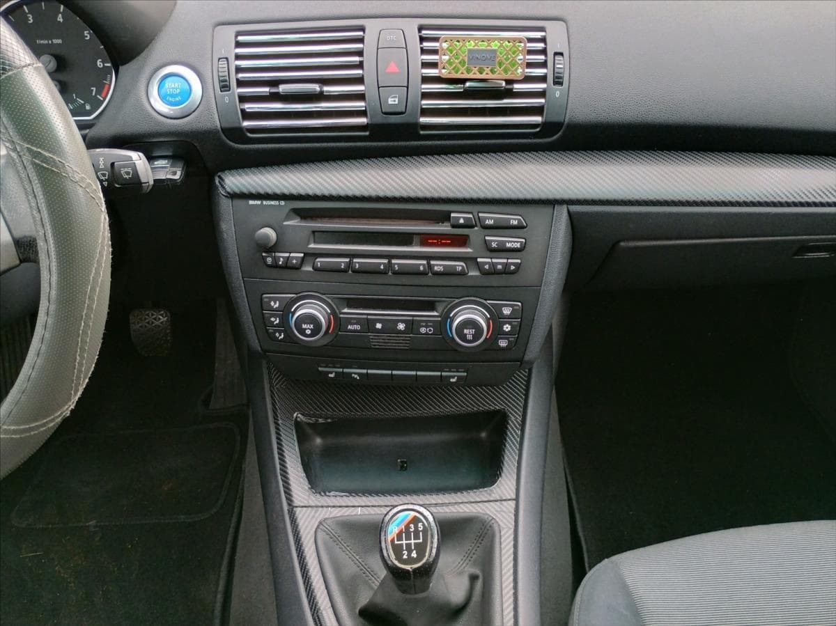 2005 BMW 1-SERIES - 10