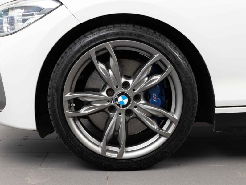 2017 BMW 1-Series - 11