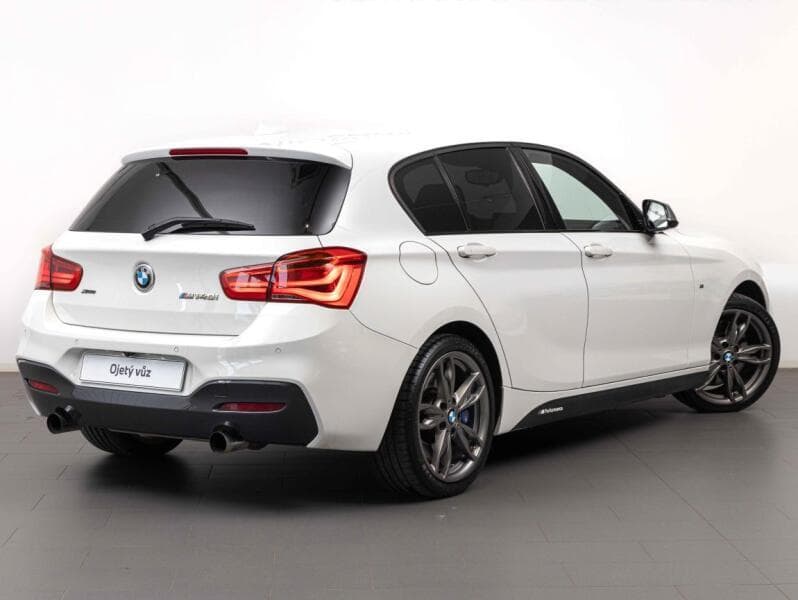 2017 BMW 1-Series - 9