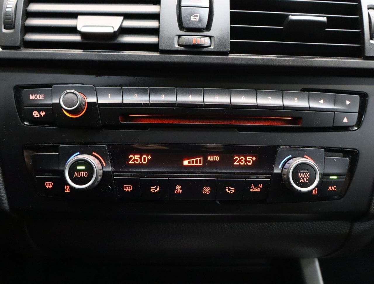 2014 BMW 1-Series - 39