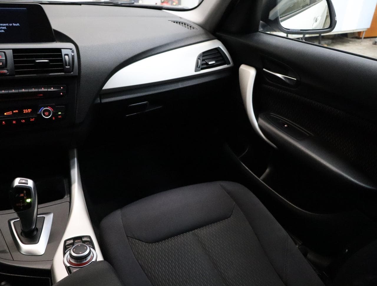 2014 BMW 1-Series - 21