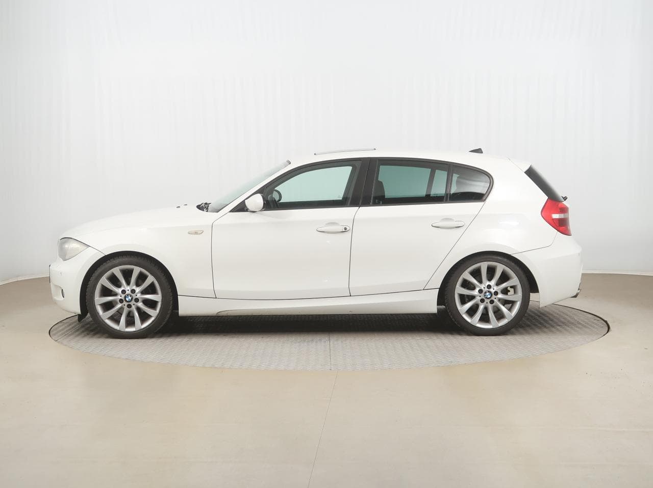 2009 BMW 1-SERIES - 4