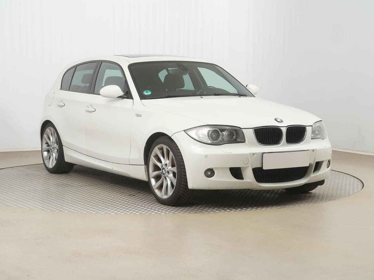 2009 BMW 1-SERIES